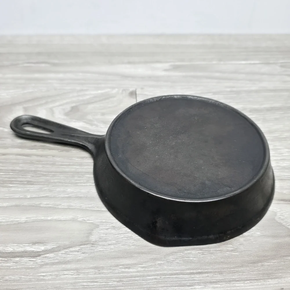 The Unbranded Brand vintage #3